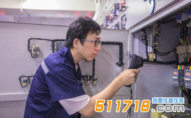 海康微影 H36手持測溫?zé)嵯駜x.jpg